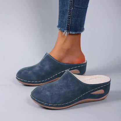 Unisex Hausschuhe Slipper mit warmem Futter, gestepptem Rand und Seitenöffnung