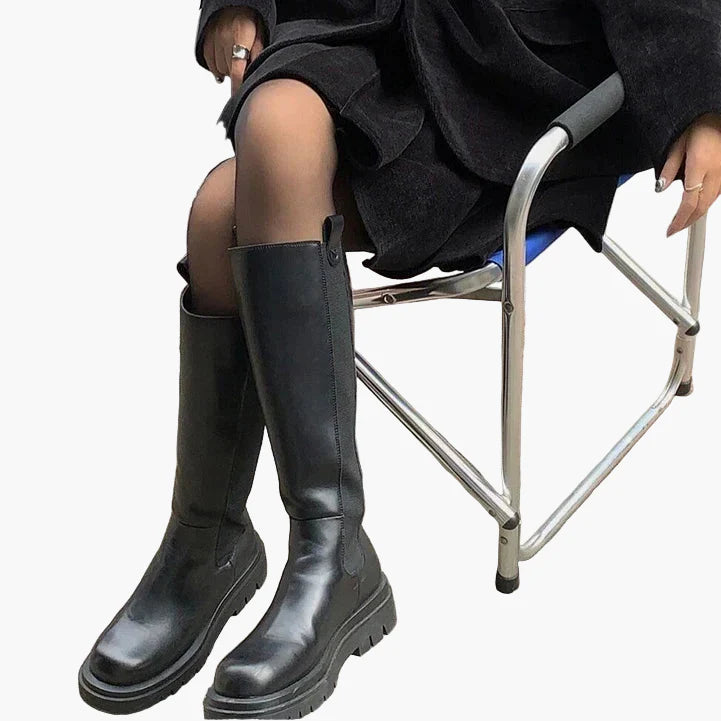 Damen Stiefel mit hohem Schaft und Profilsohle – Trendige Alltags- und Freizeitstiefel