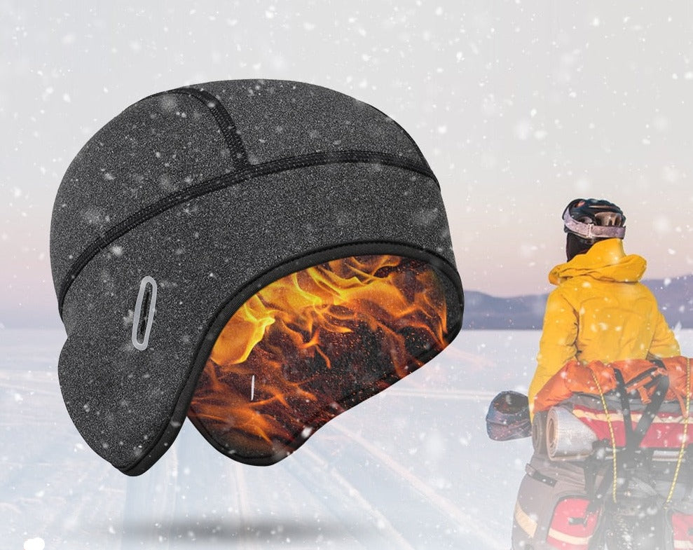 Dunkelgraue Wintermütze mit Ohrenschutz und reflektierendem Element