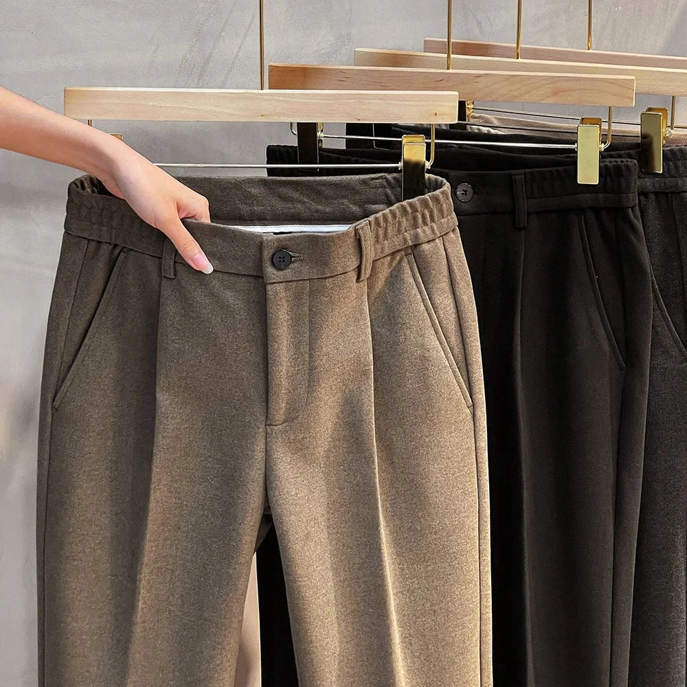 Unisex Stoffhose mit Gummizugbund - Bequeme Chinohose in Dunkelbraun