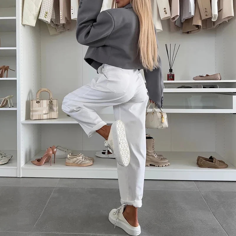 Kurzer Damen Blazer Grau mit Knöpfen und Reverskragen