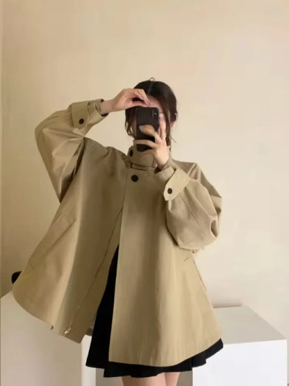Damen Jacke im Oversize-Stil mit Kapuze und Stehkragen