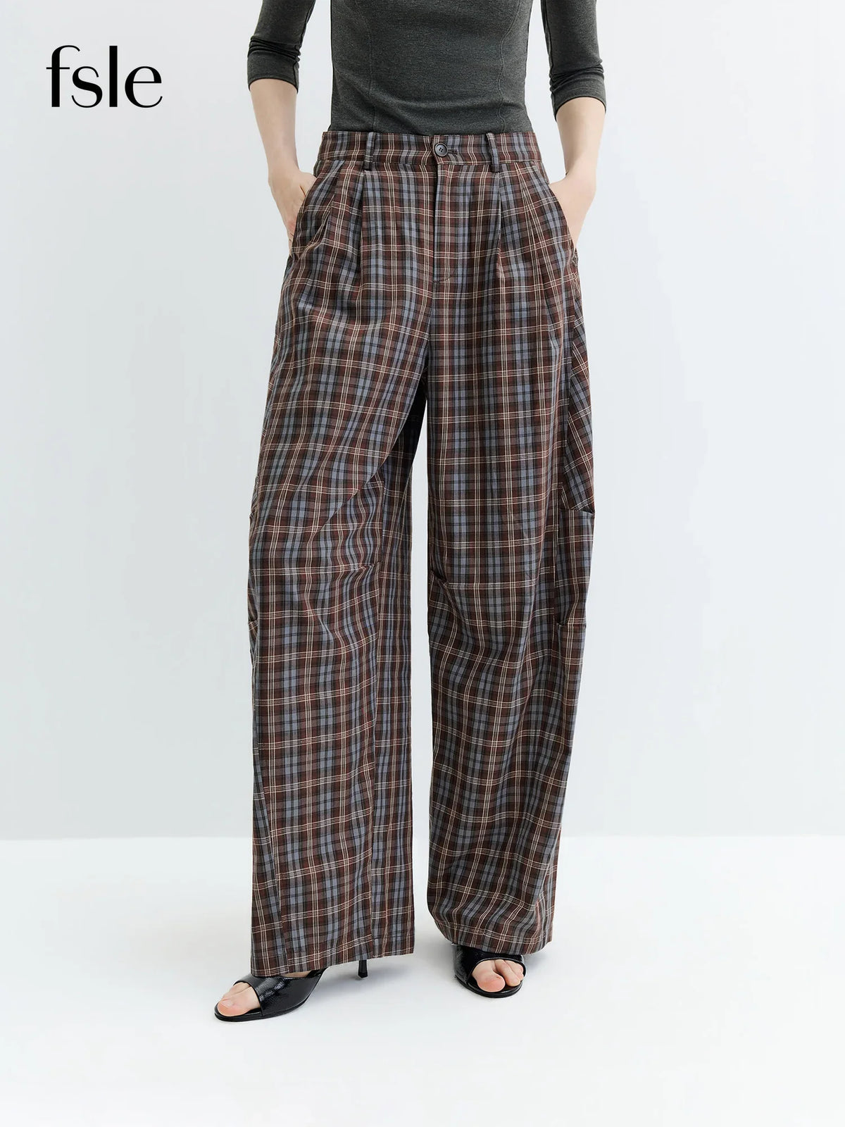 Weite Damen Hose mit hohem Bund und Karomuster