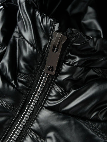 Schwarze glänzende Steppjacke Herren mit Kapuze und Reißverschluss