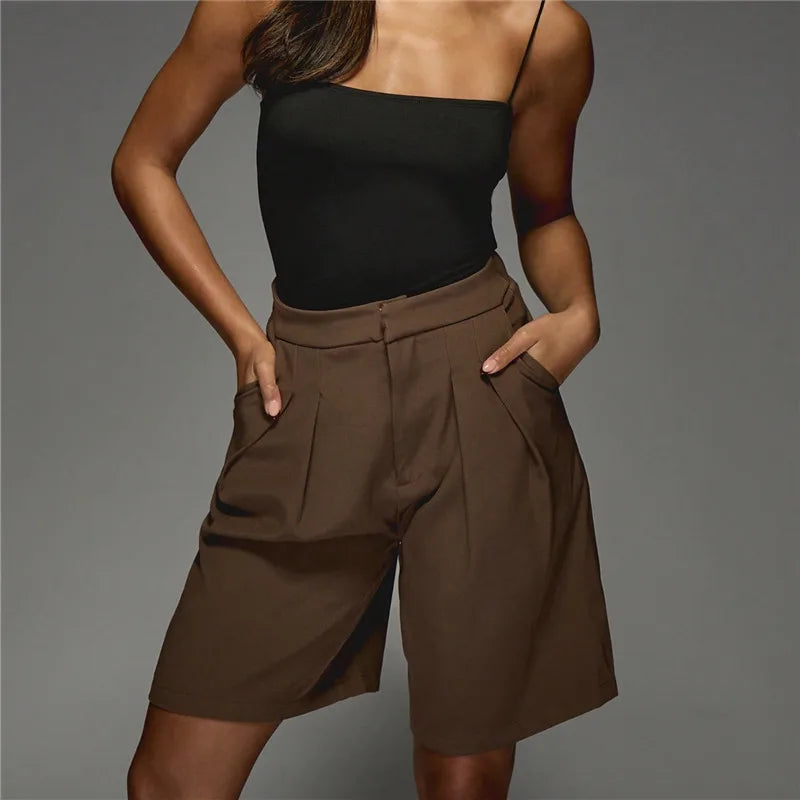 Damen Bermuda Shorts mit Bundfalten und weitem Bein