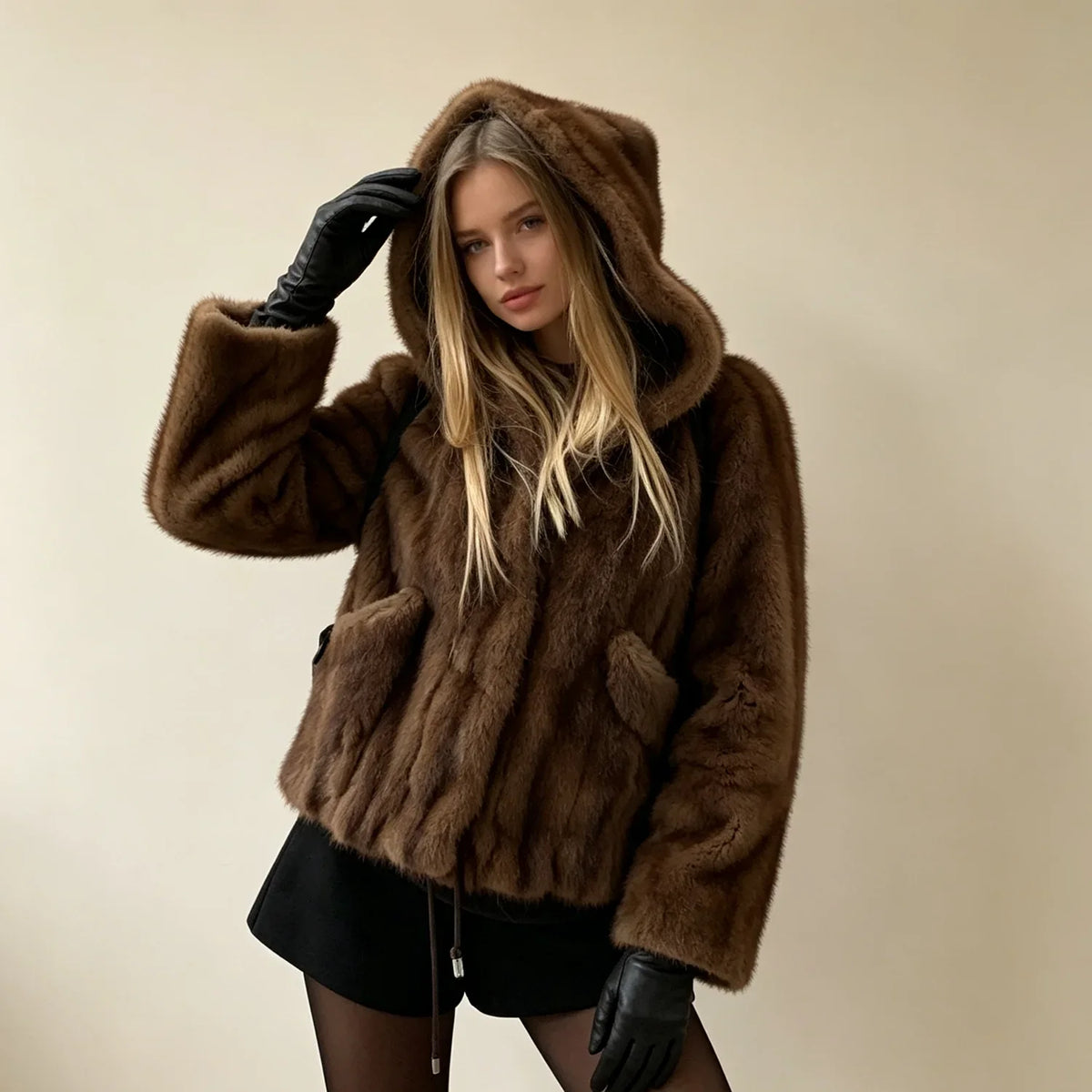 Kurze Damen Kunstpelzjacke mit Kapuze, Dunkelbraun