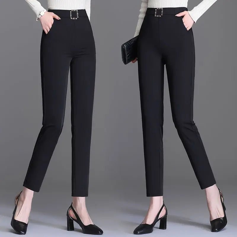 Damen Stoffhose Weiß mit Zierschnalle Hochwasser Slim Fit