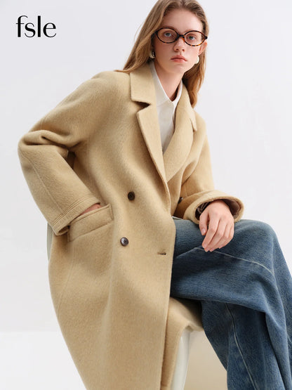 Damen Langer Mantel Zweireihig mit Reverskragen in Beige