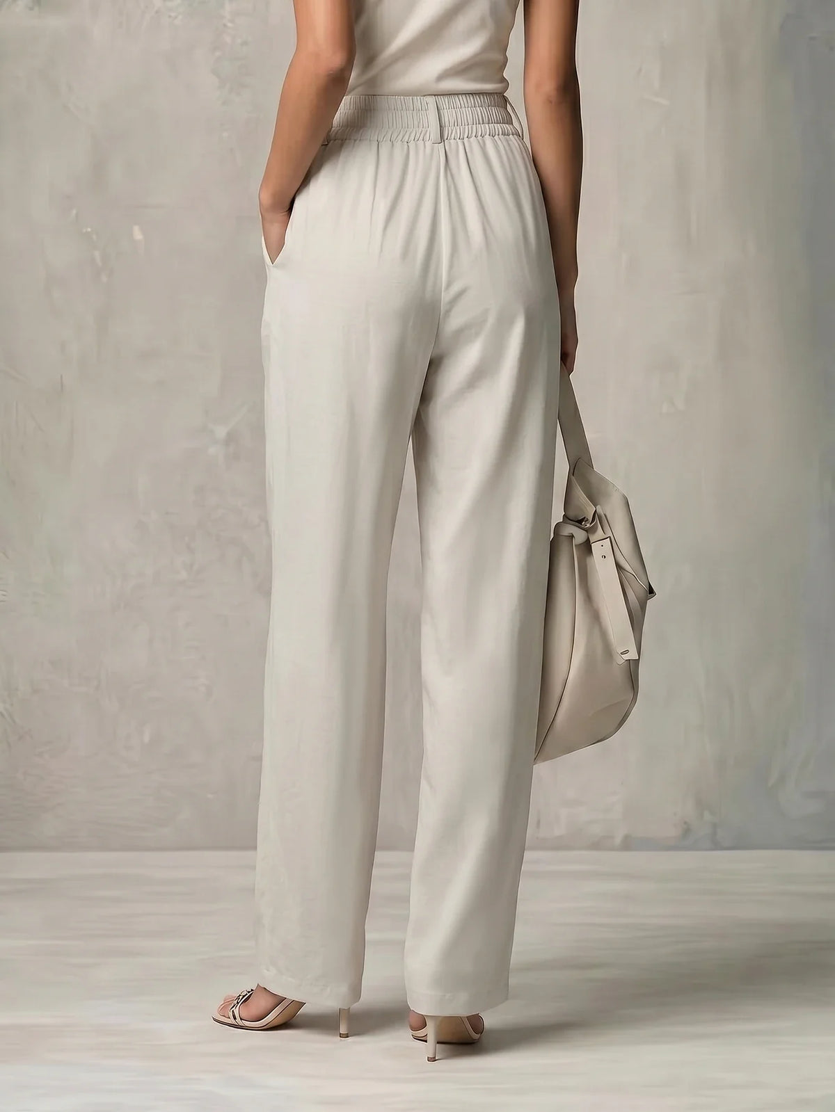 Damen Stoffhose Beige mit hohem Bund und Bundfalten