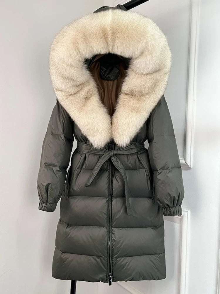 Damen Daunenmantel Schwarz mit Echtfellkragen und Bindegürtel Langer Winterparka