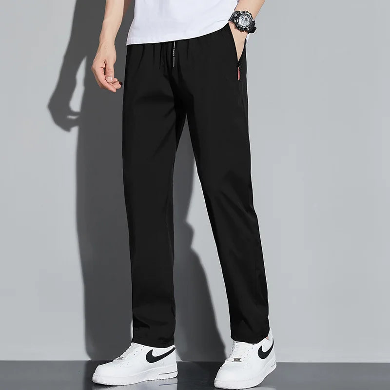 Herren Freizeithose Schwarz mit Kordelzug und Reißverschlusstaschen