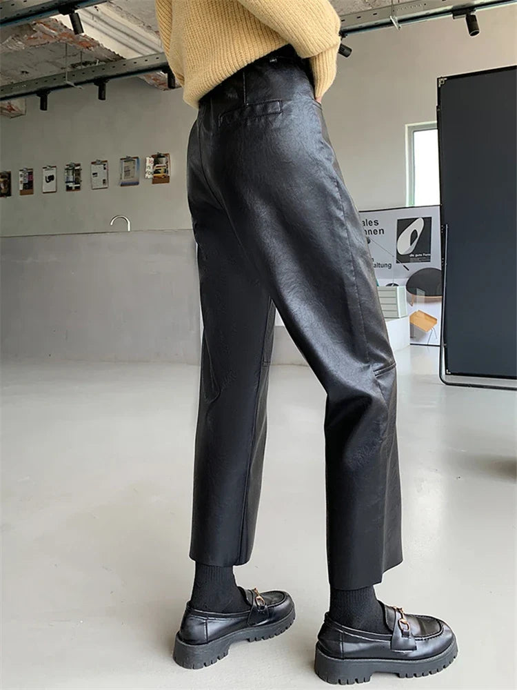 Damen Hose im Leder-Look, weites Bein, Schwarz oder Burgunderrot