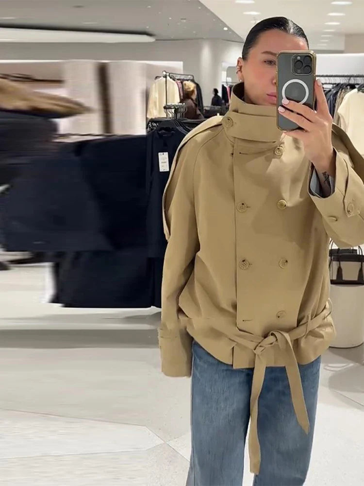 Kurze Trenchjacke Damen Beige Doppelreihig mit Bindegürtel Stehkragen