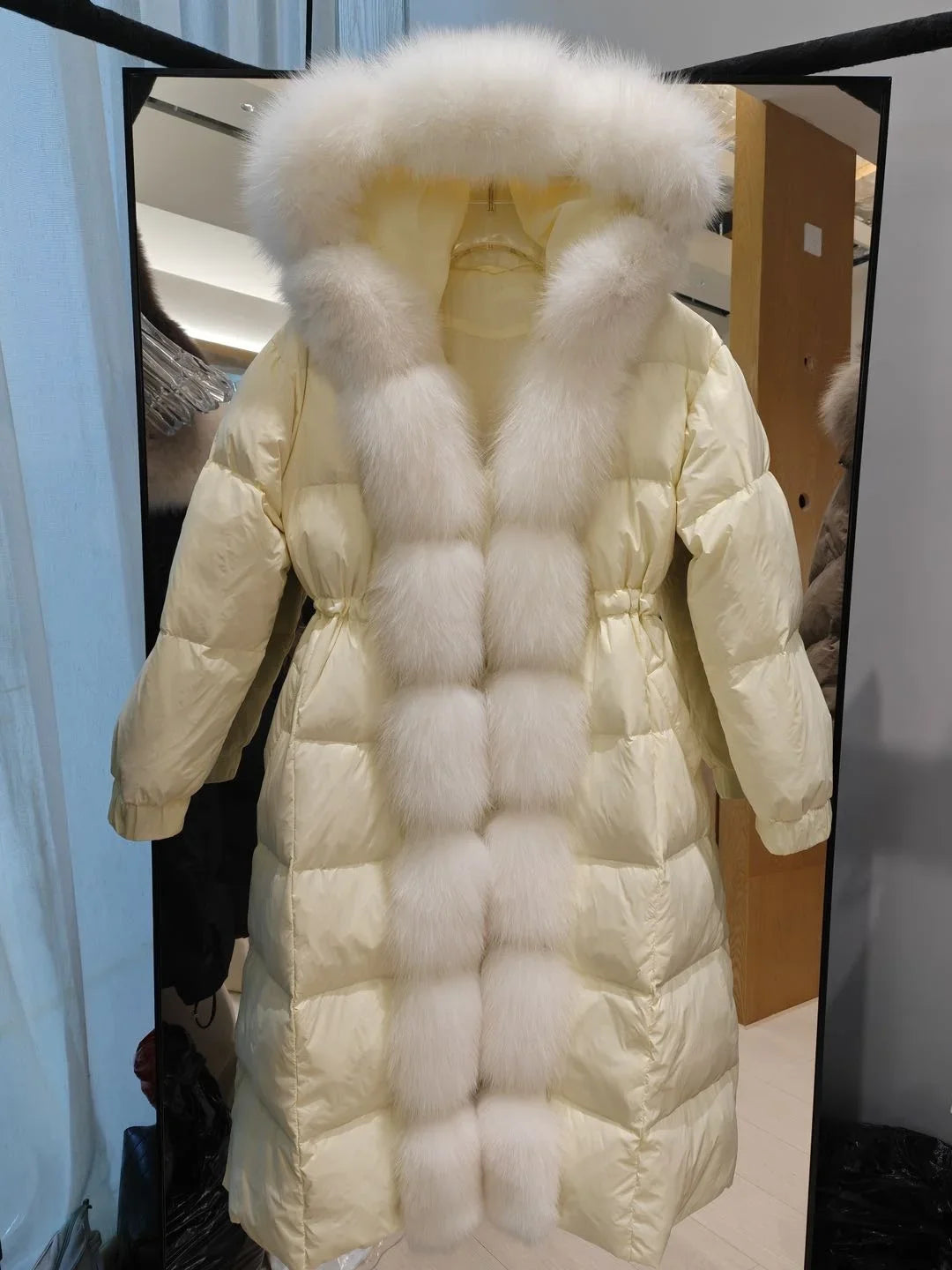 Damen Winter Steppmantel Lang mit Kapuze und Pelzbesatz Schwarz