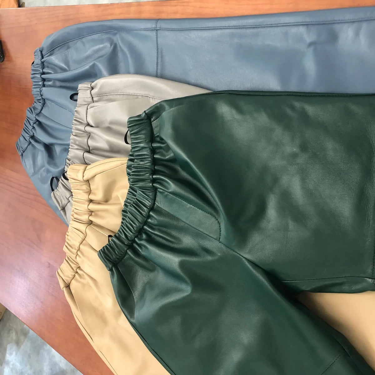 Damen Hose elastischer Bund Knöchellang Schwarz