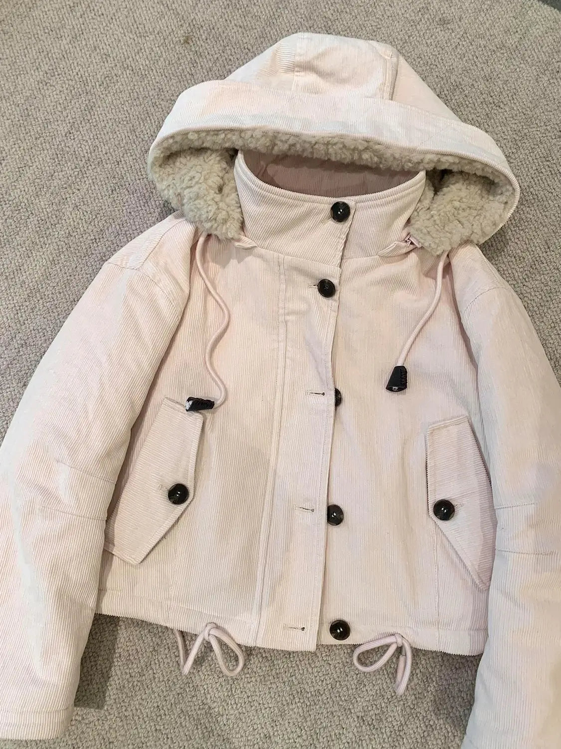 Kurze Damen Cordjacke mit Kapuze und Teddyfutter Rosa
