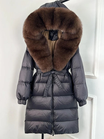 Damen Daunenmantel Schwarz mit Echtfellkragen und Bindegürtel Langer Winterparka