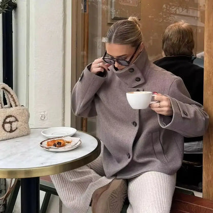 Damen Kurzjacke mit Stehkragen und weiten Ärmeln, lockere Passform
