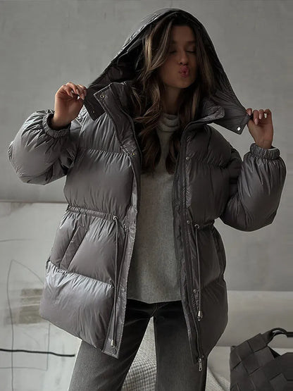 Damen Steppjacke mit Kapuze & Kordelzug Taille – Verschiedene Farben