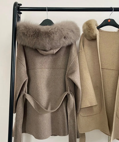 Damen Kurzmantel mit Kapuze und Fellbesatz Bindegürtel & großen Taschen