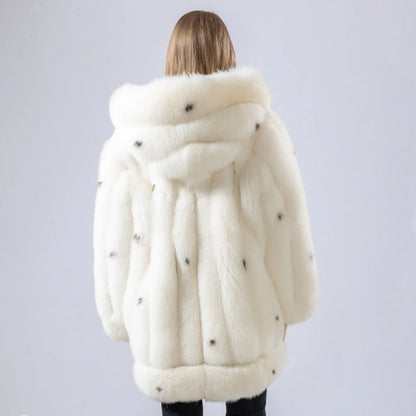 Damen Winterjacke Weiß mit Kapuze und Flecken