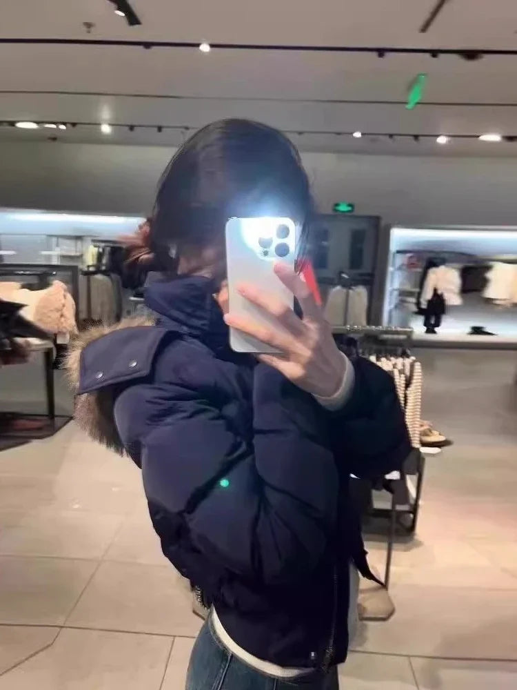 Kurze Steppjacke mit Kapuze und Fellimitat-Besatz für Damen