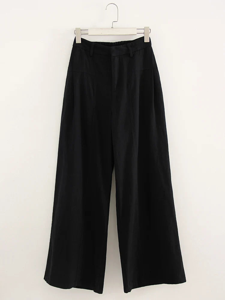 Weite Damenhose mit hohem Bund und weitem Bein