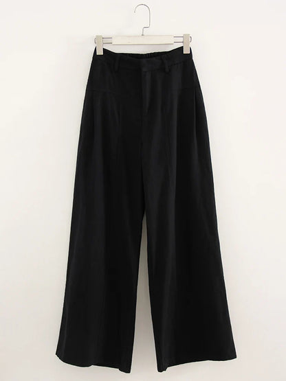 Weite Damenhose mit hohem Bund und weitem Bein