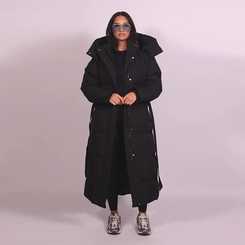 Damen Maxi-Steppmantel lang mit Gürtel und Kapuze oder Stehkragen