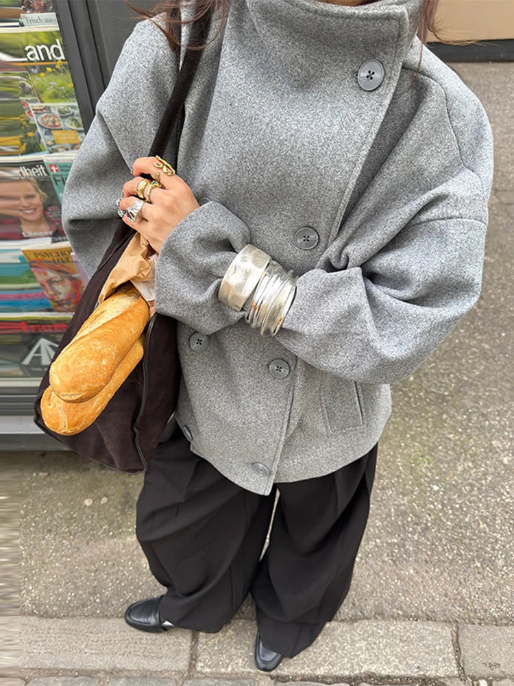 Kurze Damen Übergangsjacke mit Stehkragen und Knöpfen