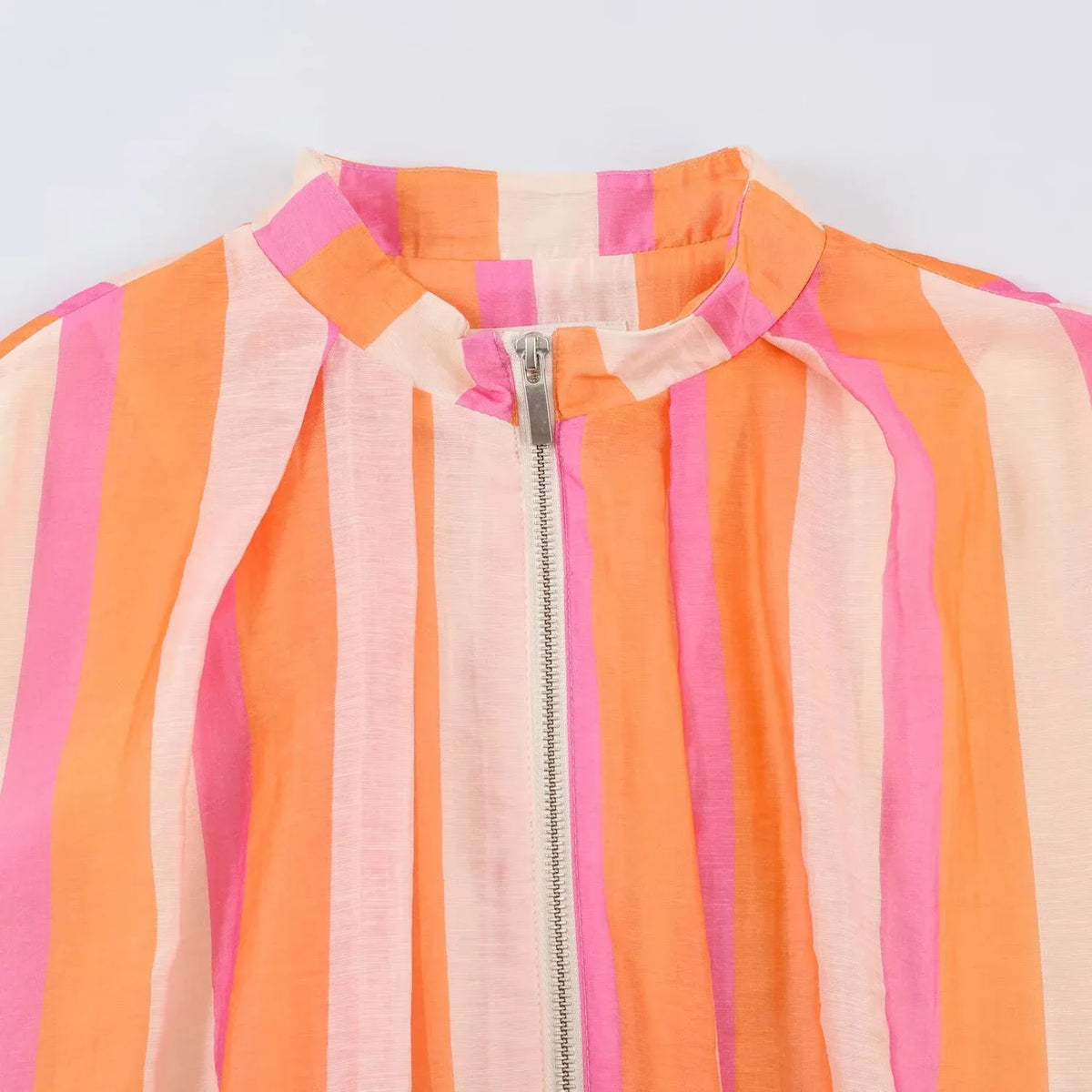 Damen Leichte Jacke mit Reißverschluss und Stehkragen, Puffärmeln