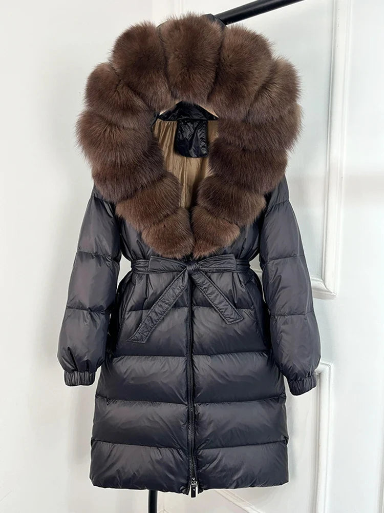 Damen Daunenmantel Schwarz mit Echtfellkragen und Bindegürtel Langer Winterparka