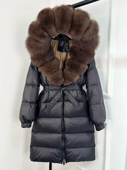 Damen Daunenmantel Schwarz mit Echtfellkragen und Bindegürtel Langer Winterparka
