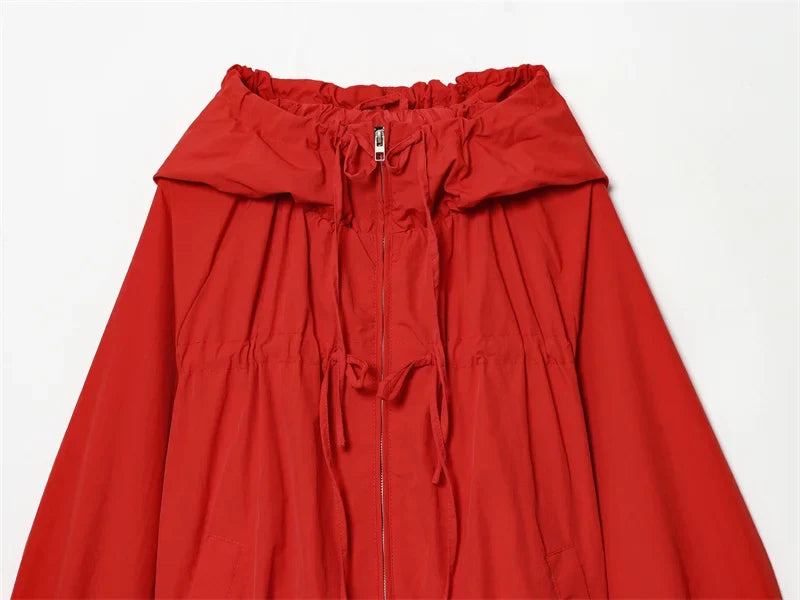 Damen Kurzjacke mit Kapuze und Reißverschluss – Leicht und Wetterfest