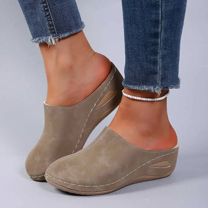 Unisex Hausschuhe Slipper mit warmem Futter, gestepptem Rand und Seitenöffnung