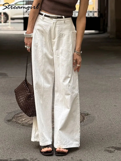 Weite Damenhose mit hohem Bund und weitem Bein