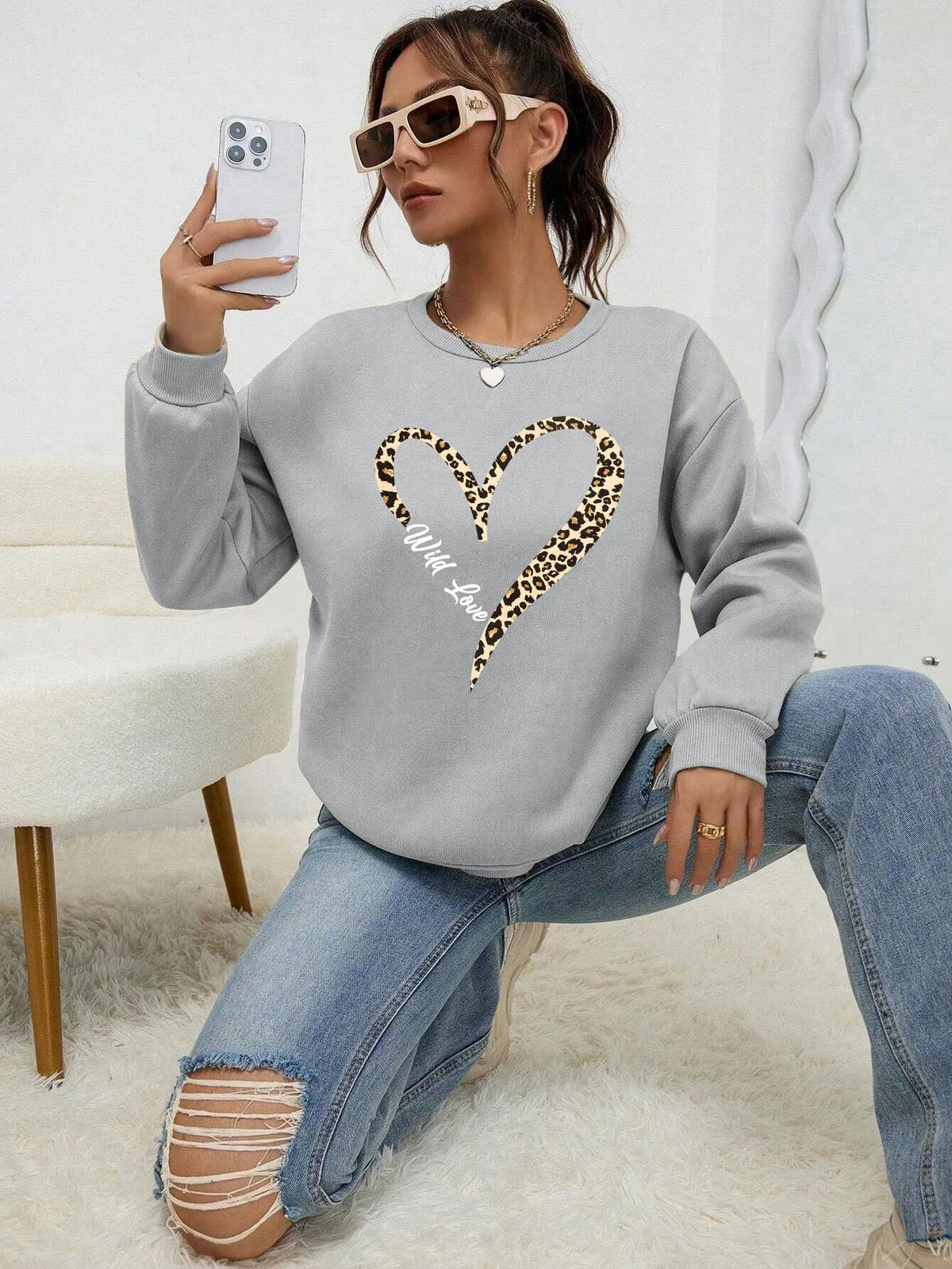 Damen Sweatshirt mit Leopardenherz-Druck Rundhals Langarm Pullover