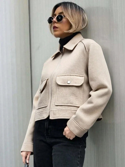 Kurze Damen Übergangsjacke mit Reverskragen und Reißverschluss