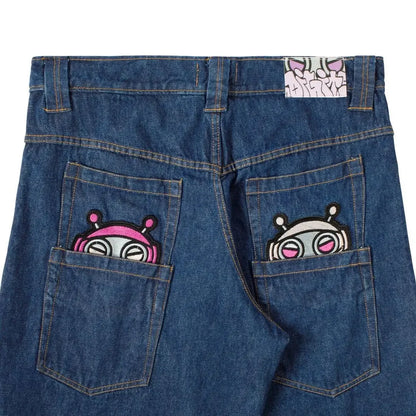 Weite Jeans mit Zierausschnitten