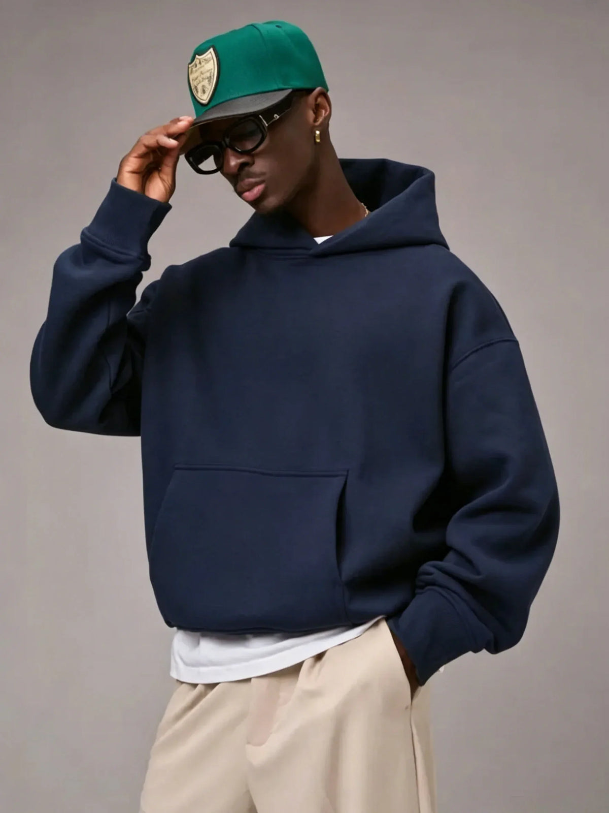 Unisex Hoodie mit Kängurutasche – Oversized, einfarbig