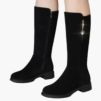 Damen Stiefel mit Herzanhänger – Modische kniehohe Boots für Alltag und Freizeit