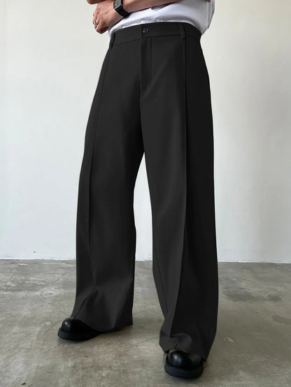 Weite Herrenhose mit hohem Bund und Bundfalten, verschiedene Farben