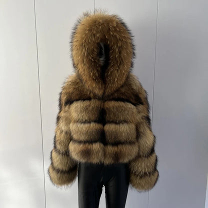 Kurze Damen Pelzjacke mit voluminösem Kragen