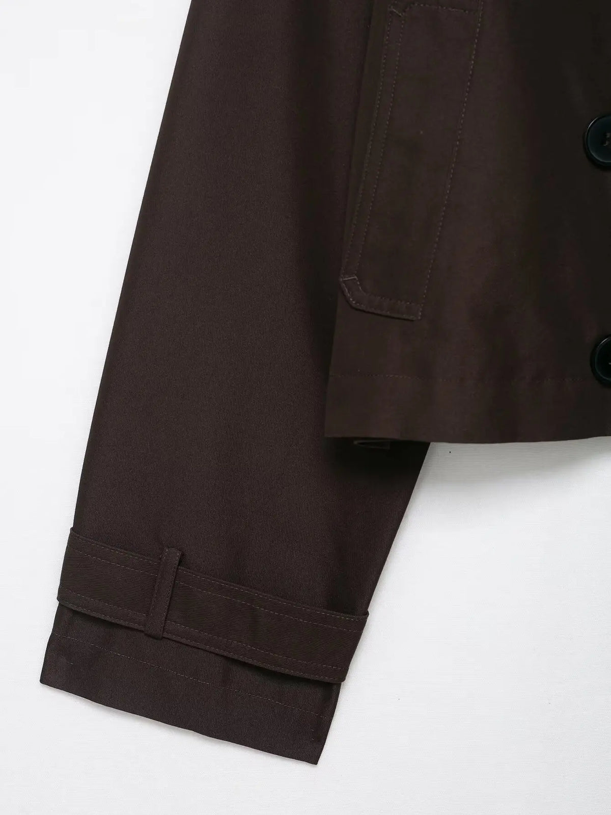 Kurze Damen Übergangsjacke mit Doppelreiher-Knöpfen in Beige/Braun