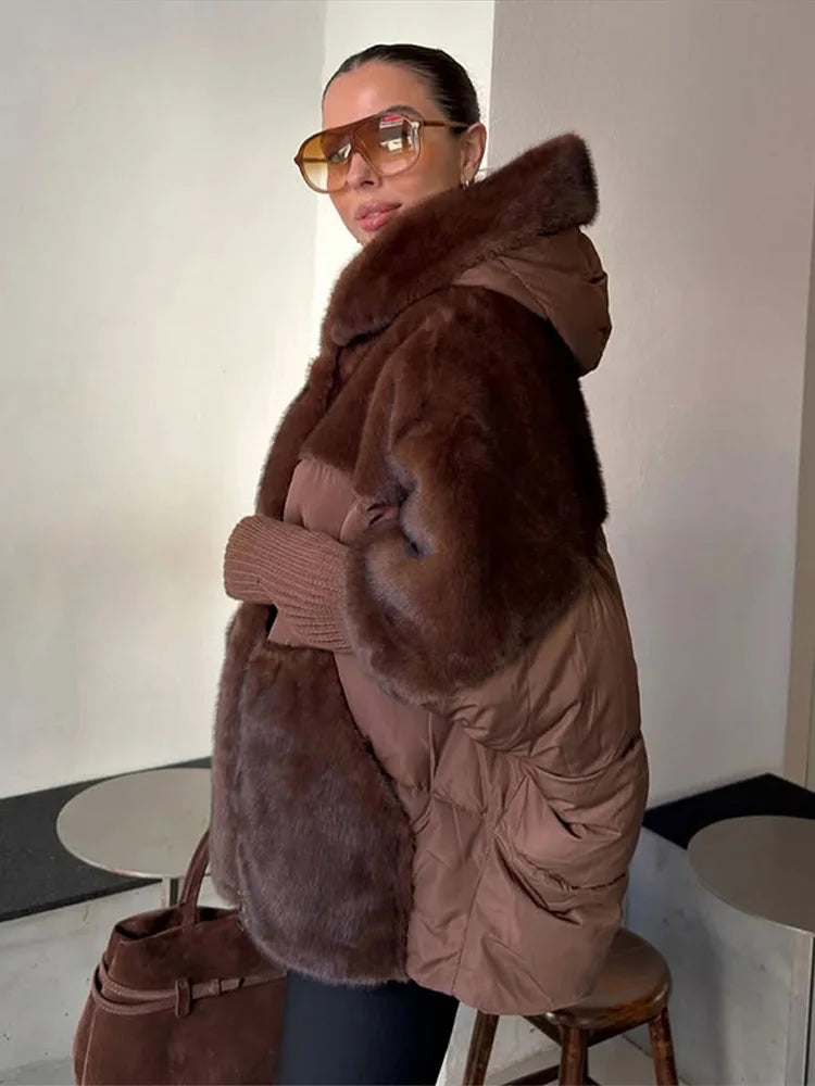 Damen Kurzmantel Plüsch-Look Gesteppt mit Kapuze und langen Ärmeln