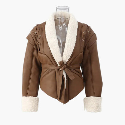 Damen Lammfell-Optik Wickeljacke – Modische Winterjacke mit Gürtel für Alltag und Freizeit