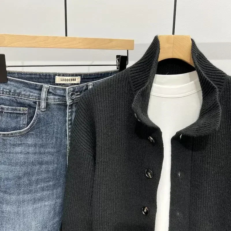 Herren Strickjacke mit Stehkragen – Lässiger Cardigan für Alltag und Freizeit