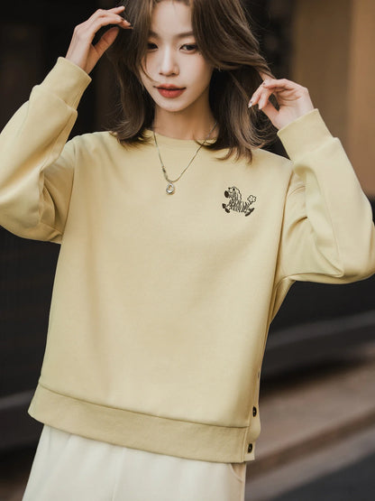 Damen Sweatshirt Langarm mit Zebra Stickerei und Knopfdetails an der Seite