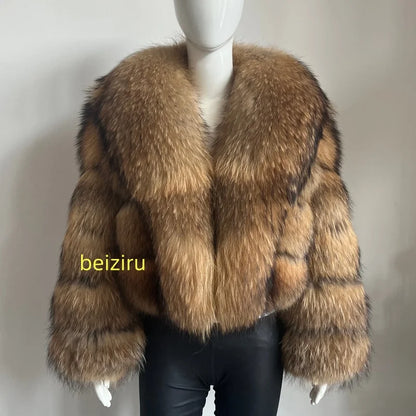 Kurze Damen Pelzjacke mit voluminösem Kragen