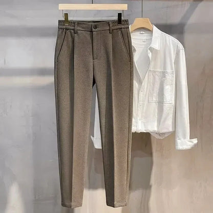 Unisex Stoffhose mit Gummizugbund - Bequeme Chinohose in Dunkelbraun